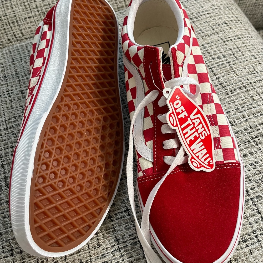 Vans Old Skool red checkerboard men’s 9.5 women’s 11 - brand new in box